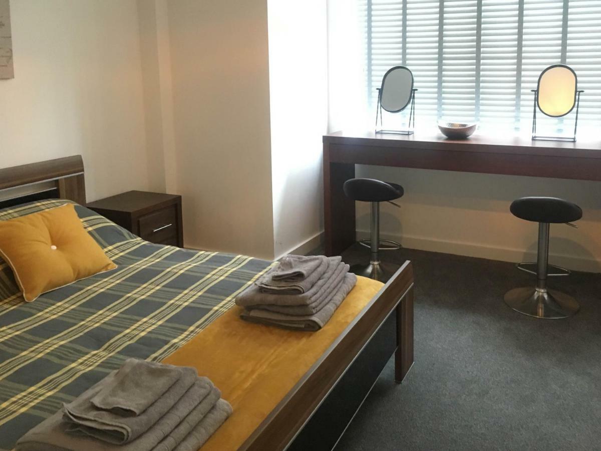 Luxury 1 Bed Apartment In City Centre With Parking Chester Exterior photo