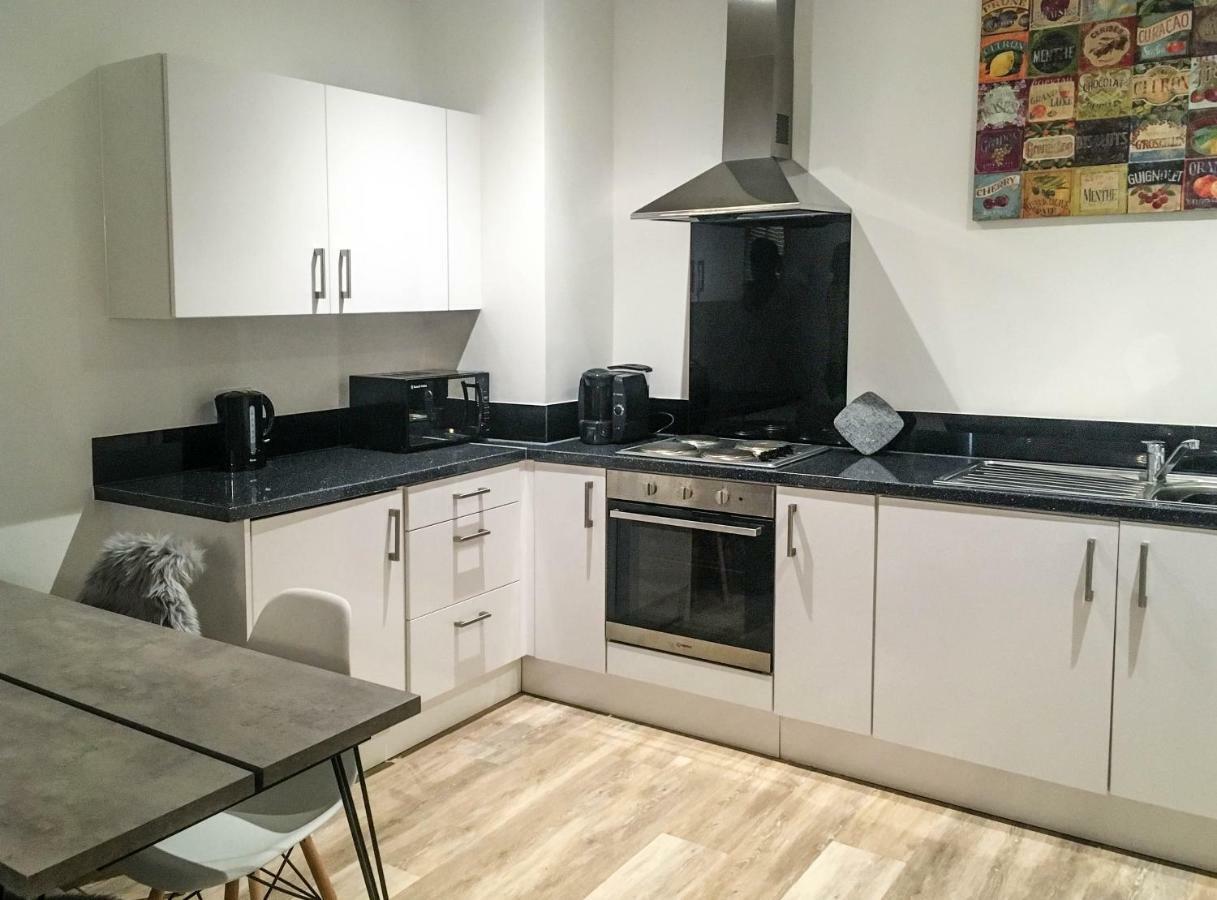 Luxury 1 Bed Apartment In City Centre With Parking Chester Exterior photo